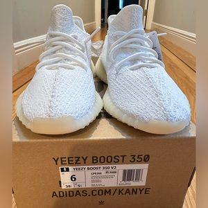 BRAND NEW! YEEZY BOOST 350 V2 ORIGINALS/ADIDAS- SIZE 6